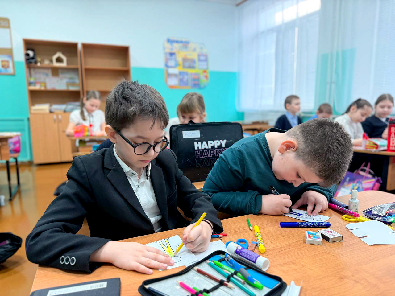 Сувенир на книжную полку