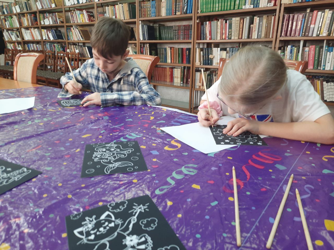 Мастер-класс «Яркий мир граттажа»