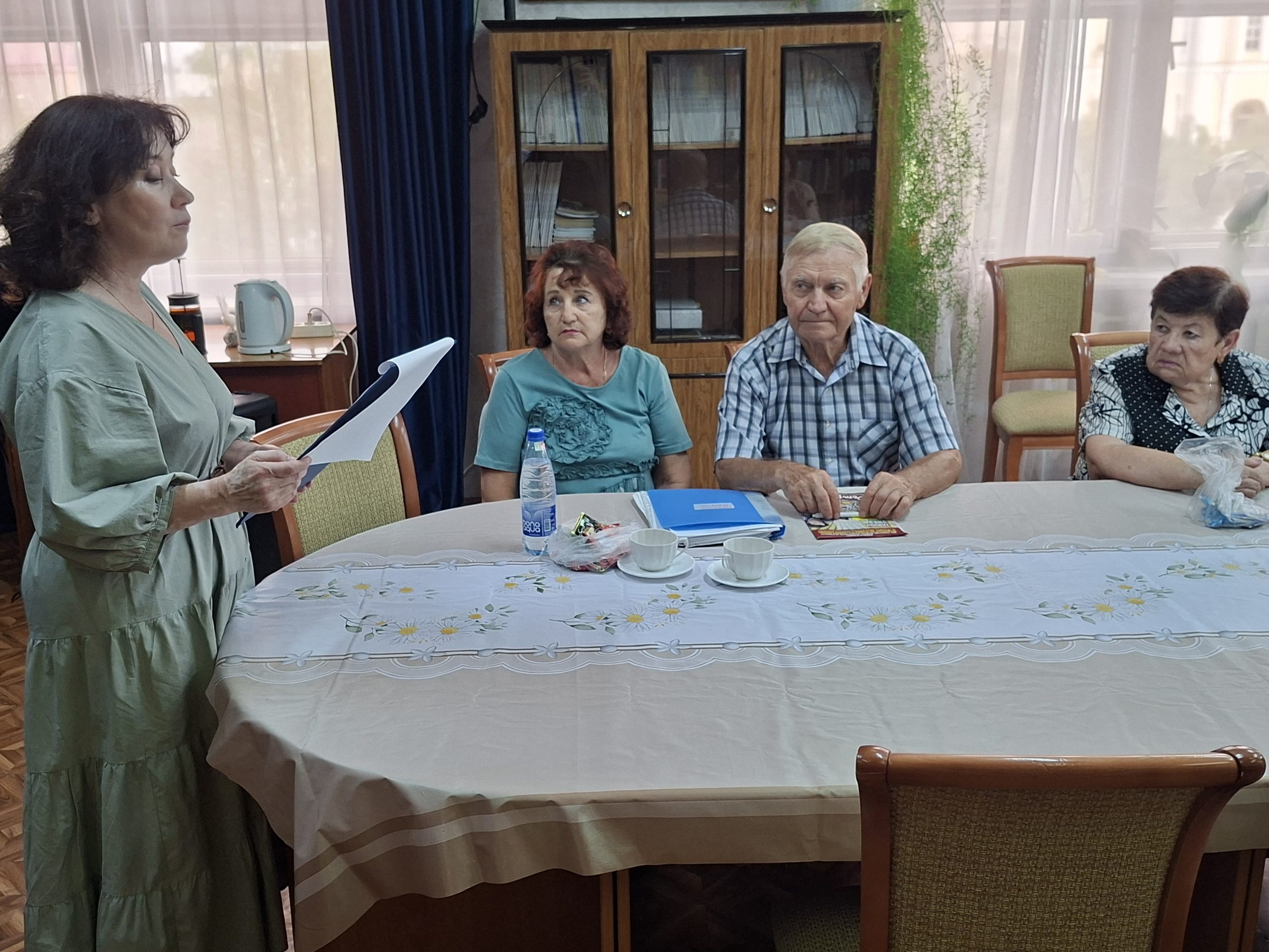 Под семейным зонтиком